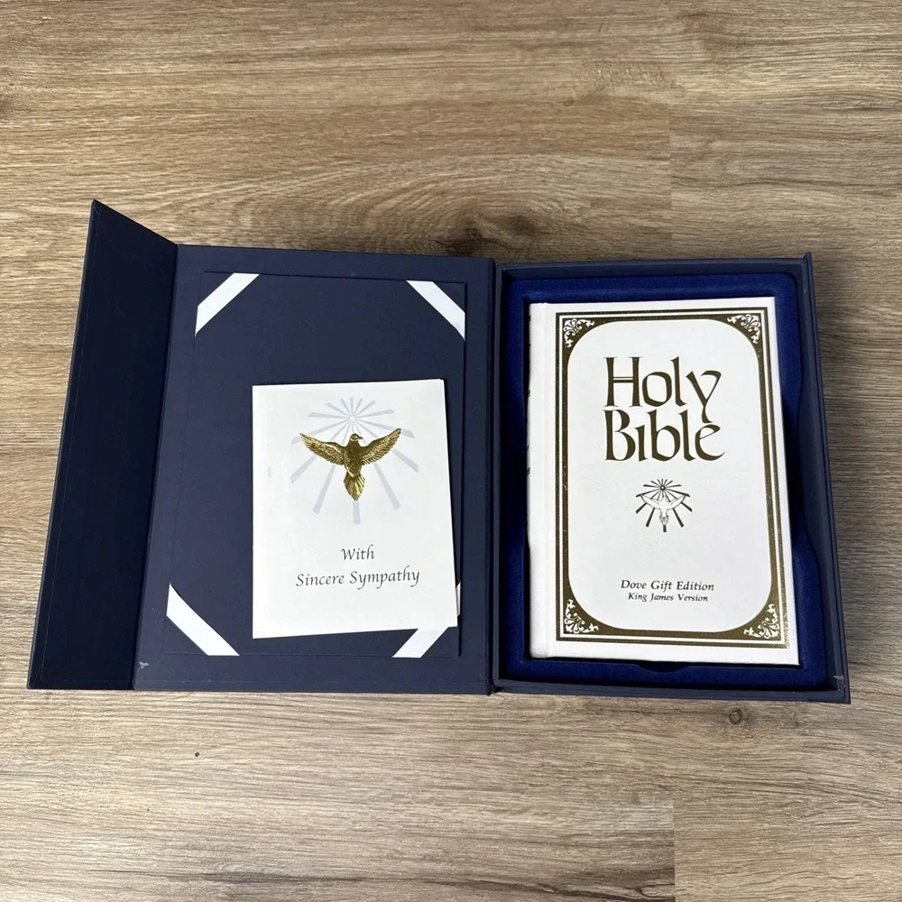 NEW HOLY BIBLE DOVE OF PEACE King James Version‎ Boxed in Original Case Gift Ed.